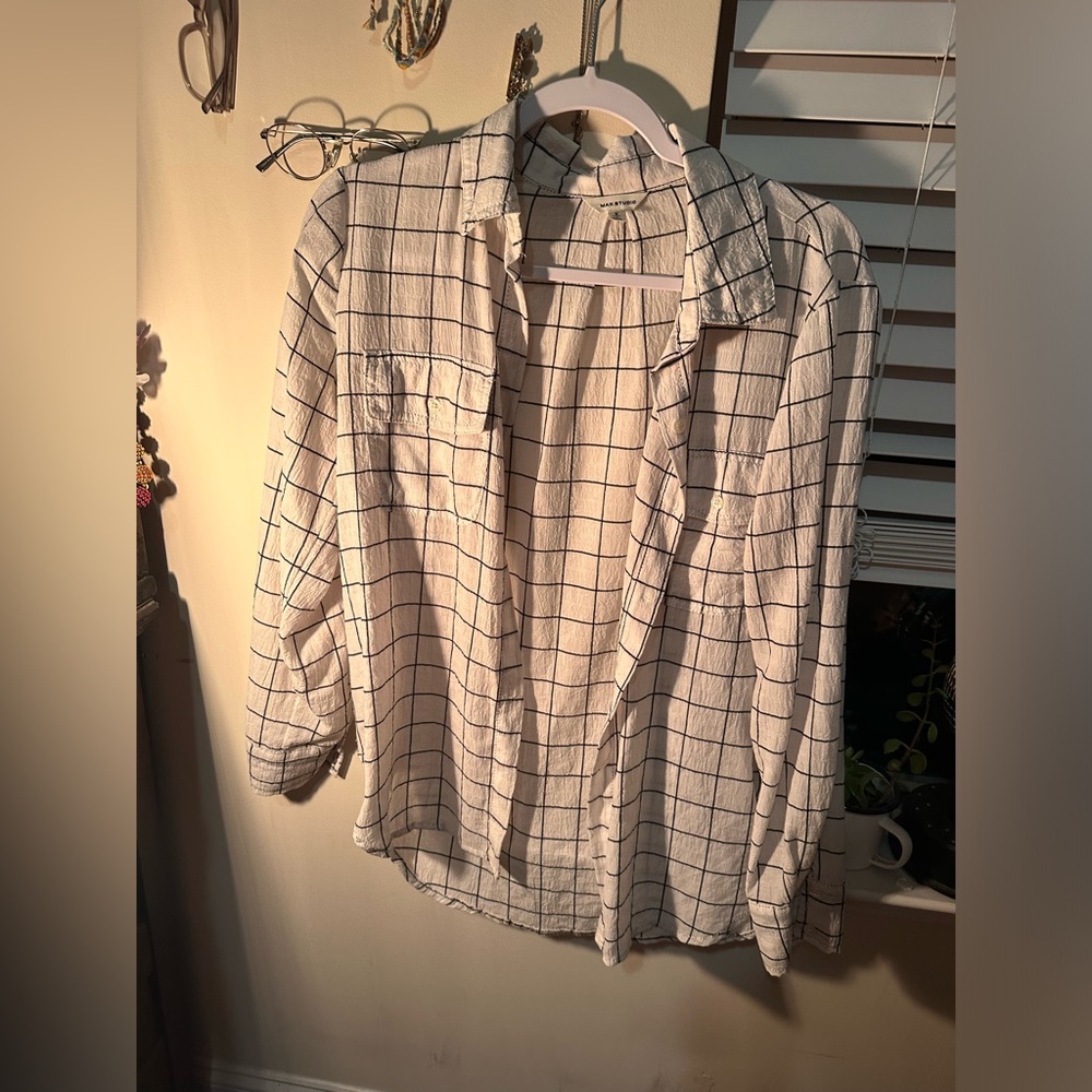 Light weight button up
